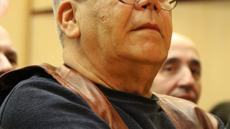 Kim Mehmeti: Flamuri kombëtar nuk është qefin për ta mbuluar kufomën e cilitdo shqiptari!