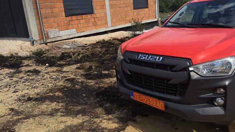 Falë intervenimit të shpejtë dhe profesional të Njësisë Territoriale Kundër Zjarrit në Tearcë, është parandaluar djegia e një shtëpie në fshatin Nerasht
