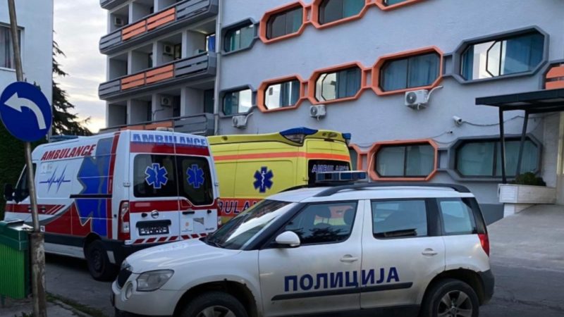 Babai shtyp aksidentalisht djalin e tij gjashtëvjeçar me makinë në Tetovë