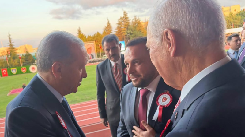 Maqedonci takon presidentin Erdogan në Turqi, pesë kadetë nga Kosova diplomojnë në Akademinë Ushtarake