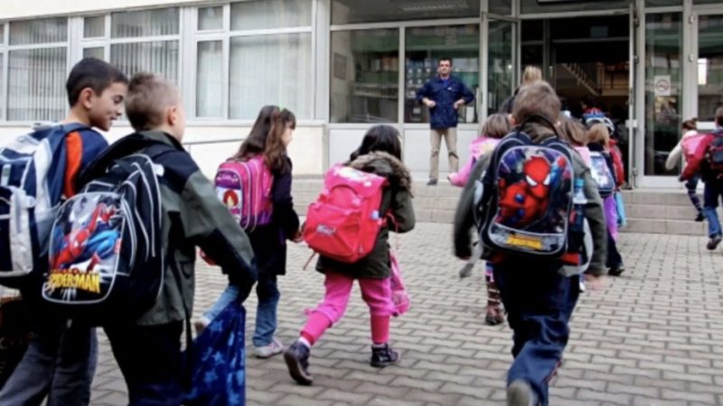Malësia e Tetovës po mbetet pa nxënës, në të gjithë shtetin po bie numri i filloristëve