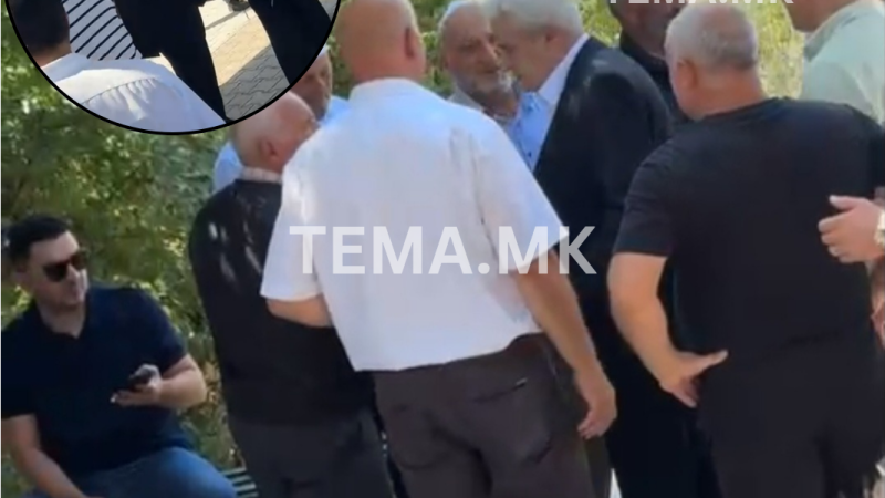 Ali Ahmeti merr pjesë në varrimin e babait të Izet Mexhitit