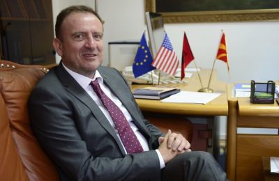 Taravari: Artan Grubi ka avancuar qindra shqiptarë!