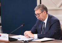 Aleksander Vuçiq jep dorëheqje si President i Serbisë