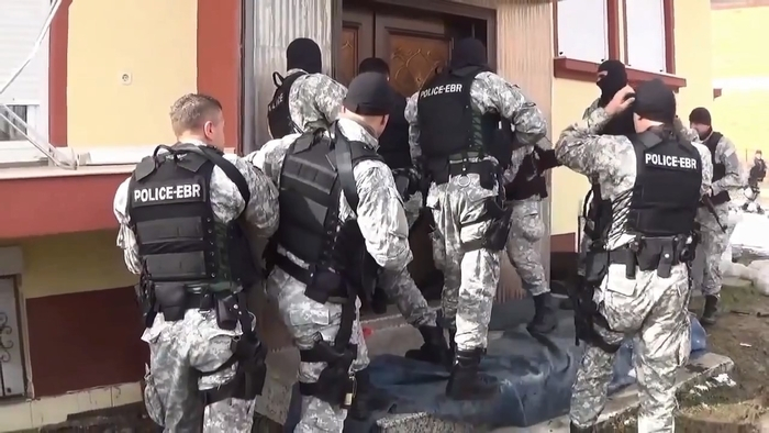 Aksion i madh policor në Maqedoninë e Veriut, bastisje dhe arrestime në disa lokacione