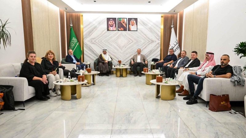 Vizita në Arabinë Saudite, Azizi: Presim bashkëpunime konkrete dhe investime