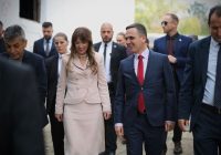 Kasami pret Albulena Haxhiun në Shkup: Bashkëpunimi me Kosovën dhe projektet infrastrukturore në fokus
