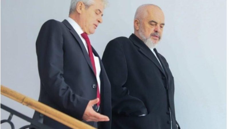 Ahmeti ‘krahë’ Ramës kundër protestave studentore: Kanë rënë në grackën e armiqve të kombit