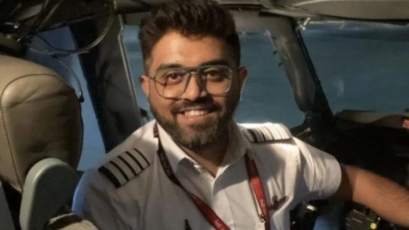 Terrori në fluturimin Dubai-Tel Aviv, zyrtari i Emirateve: Bashkëpiloti sulmoi kapitenin me sëpatën e emergjencës