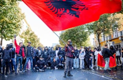 “Protesta studentore”, BIRN: “Duart e huaja”, alibi e Ramës për të shmangur përgjegjësinë politike