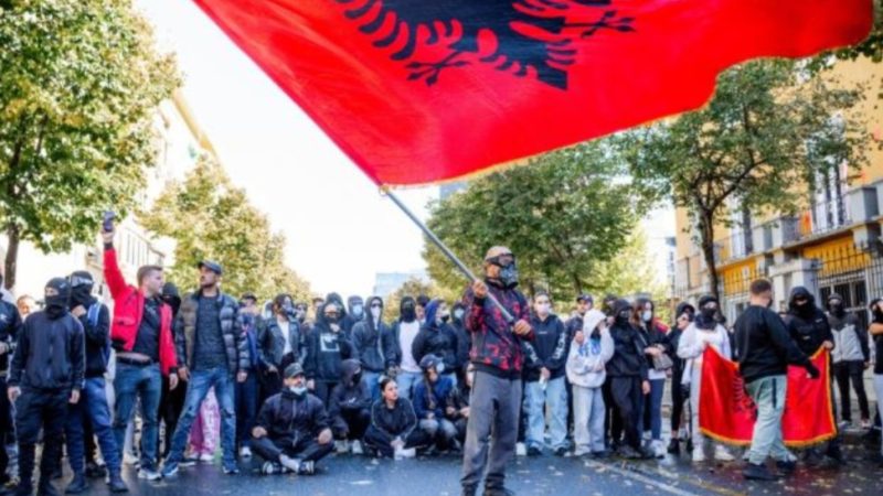“Protesta studentore”, BIRN: “Duart e huaja”, alibi e Ramës për të shmangur përgjegjësinë politike