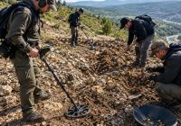 Katër persona kapen duke gërmuar ilegalisht për ar në Kalisht të Gostivarit